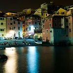 Nik Apartment Genoa