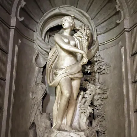 Pensión Nik Génova