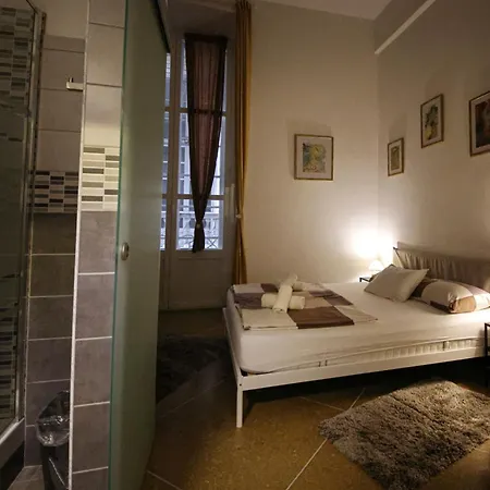 Nik Guest house Genoa